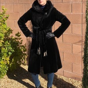 100% authentic mink fur winter coat with hoodies size 4-6